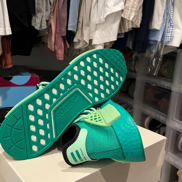 Pharrell x NMD Human Race 'Core Green - Picture 4 of 7